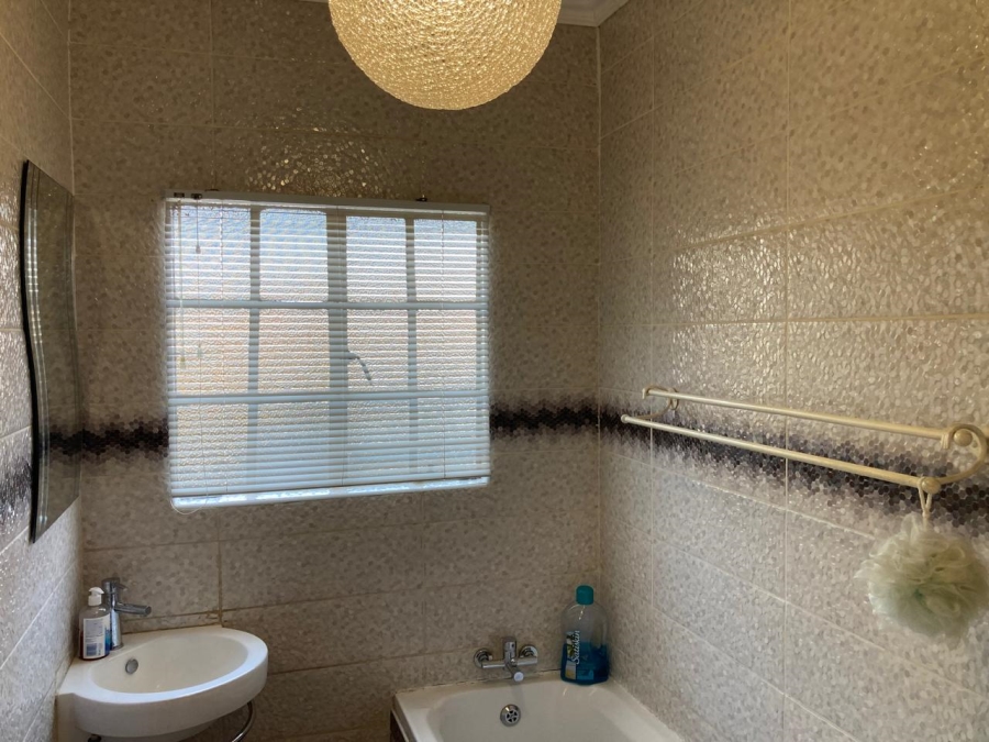 3 Bedroom Property for Sale in Tlhabane West North West